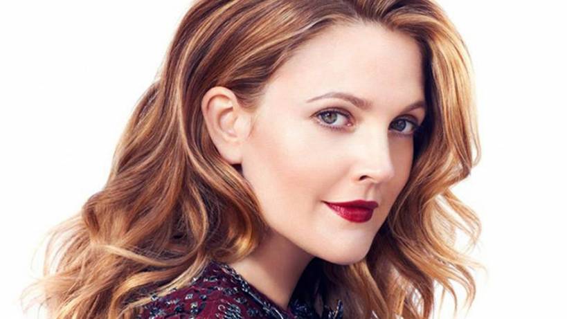 Drew Barrymore – How Hollywood Royalty Ages Gracefully