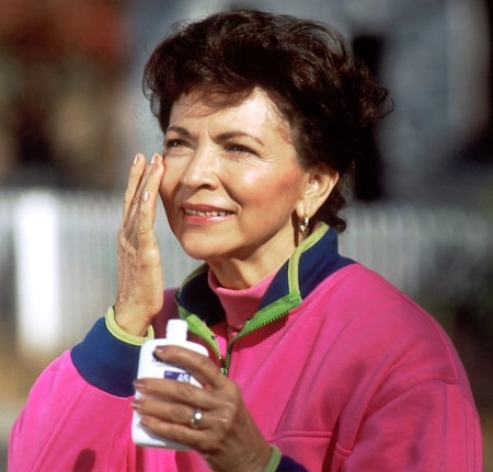 Symptoms of sun damage Symptoms of sun damage